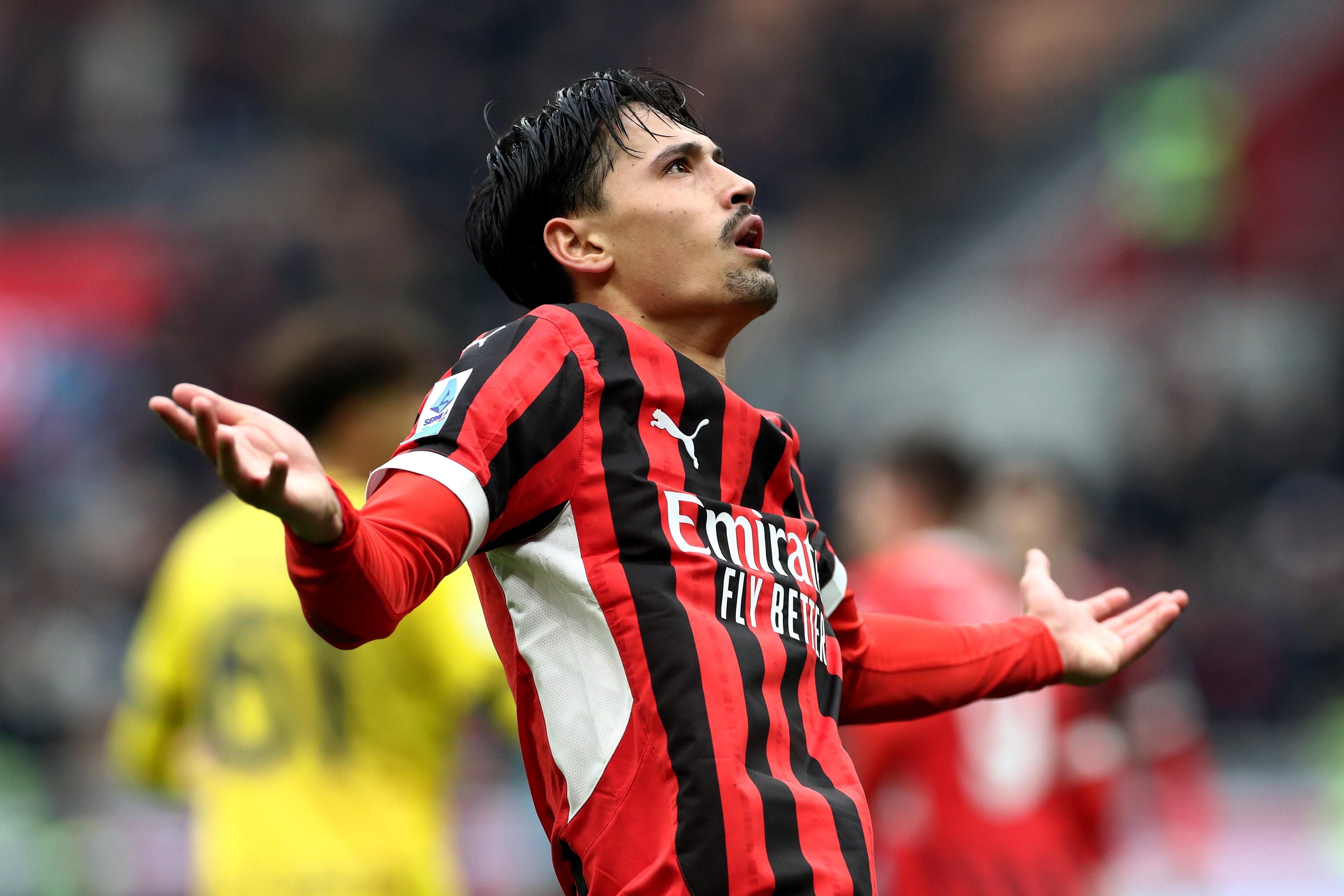 关于转折点AC米兰回应争议,NBA季后赛国际比赛日攻防权衡,质疑声仍在,更衣室氛围转暖的信息 关于转折点AC米兰回应争议,NBA季后赛国际比赛日攻防权衡,质疑声仍在,更衣室氛围转暖的信息