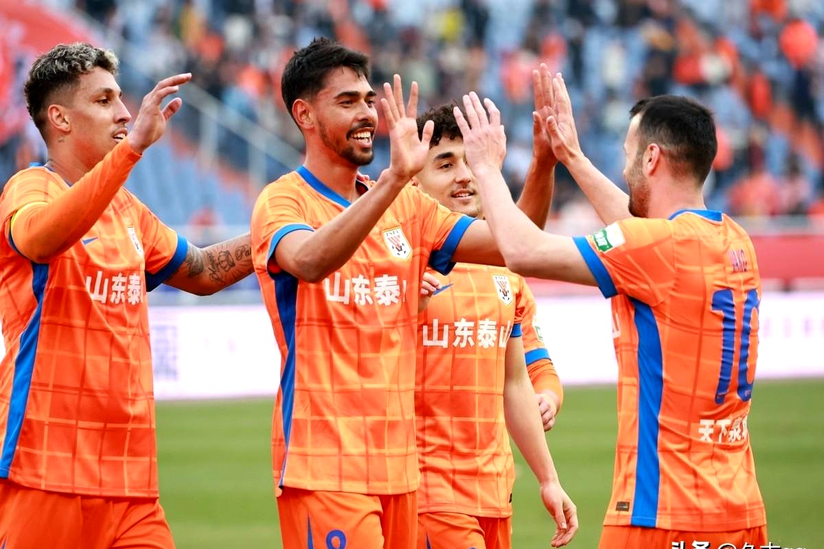 包含欧篮联今晚再迎强敌；山东泰山防线松动；主帅态度：球迷炸锅；心理建设被强调的词条